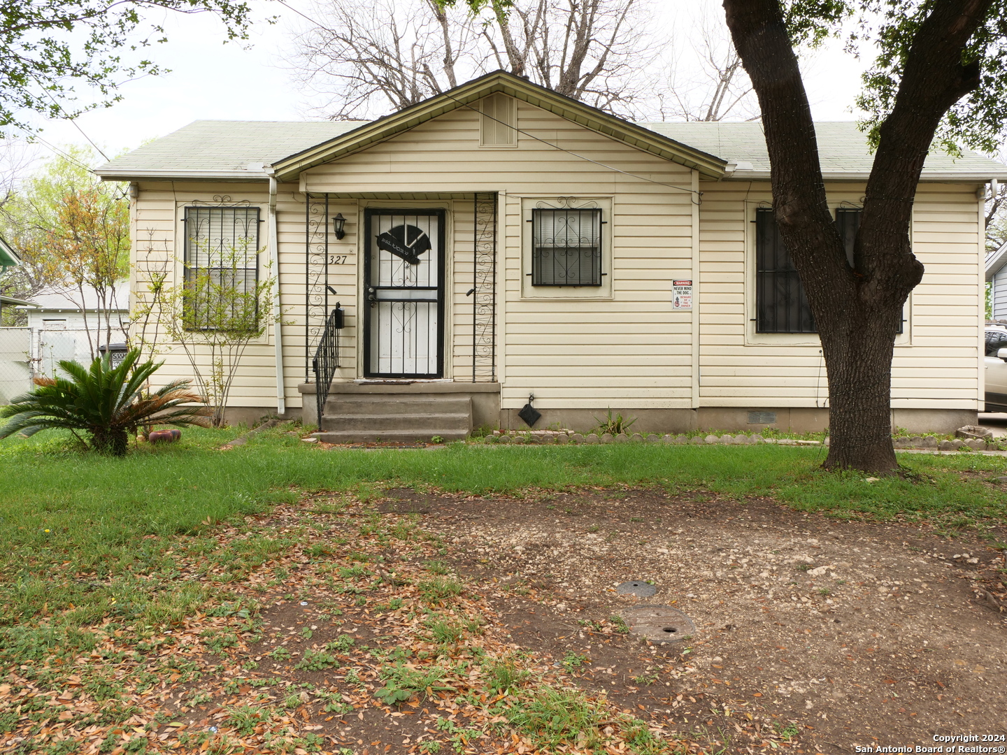 327 W Southcross Boulevard San Antonio TX 78221