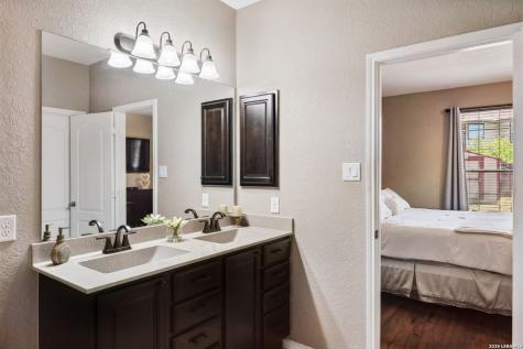 20214 Silver Stream San Antonio TX 78259