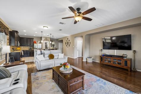 20214 Silver Stream San Antonio TX 78259