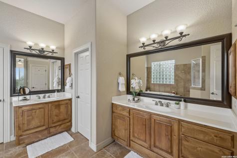 426 Pueblo Pintado Helotes TX 78023
