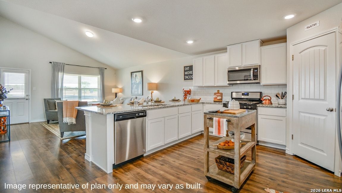 149 Bruce Cove Mico TX 78056
