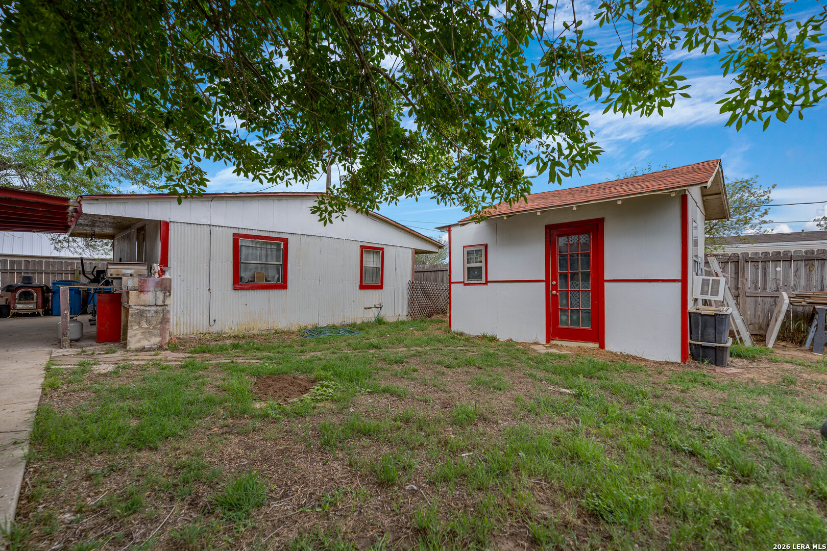 903 E Westmeyer Poth TX 78147