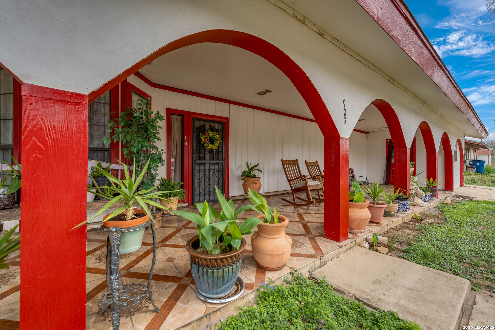 903 E Westmeyer Poth TX 78147