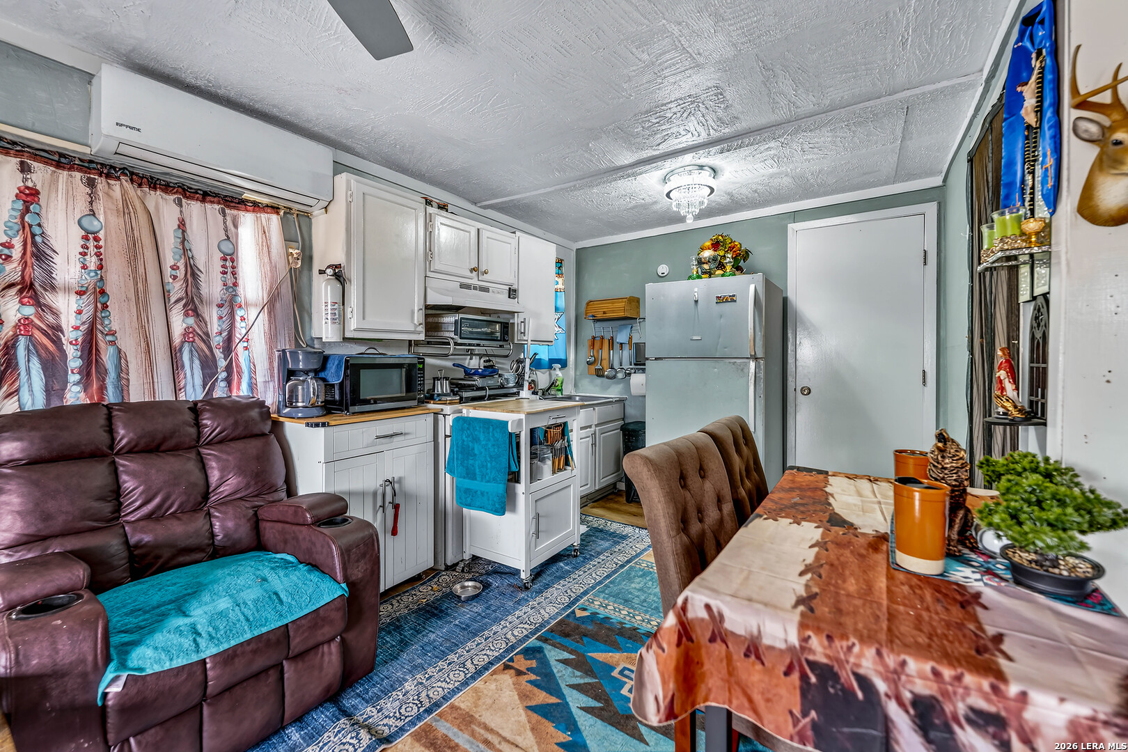 903 E Westmeyer Poth TX 78147