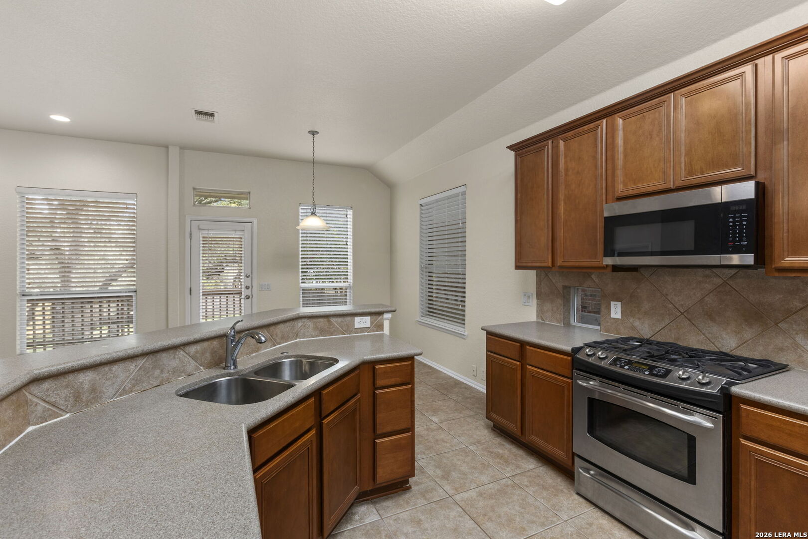 1318 Oasis Creek San Antonio TX 78260
