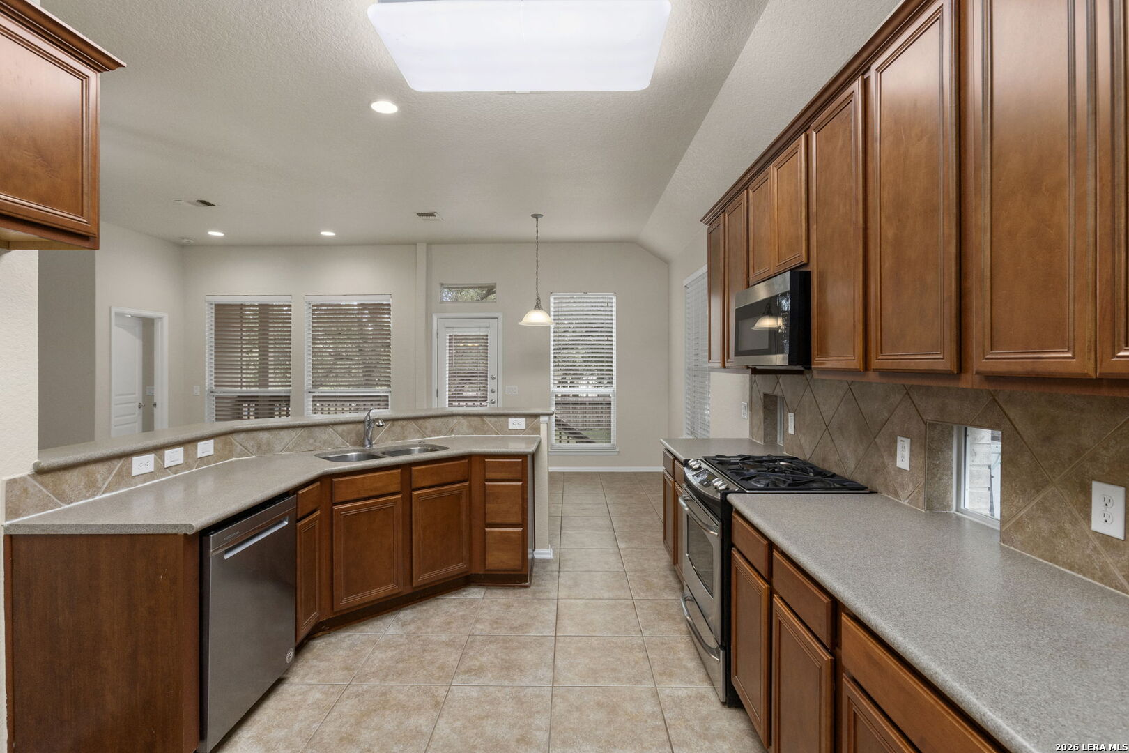 1318 Oasis Creek San Antonio TX 78260