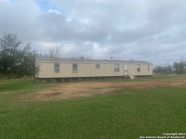 770 Bluntzer Road Jourdanton TX 78026