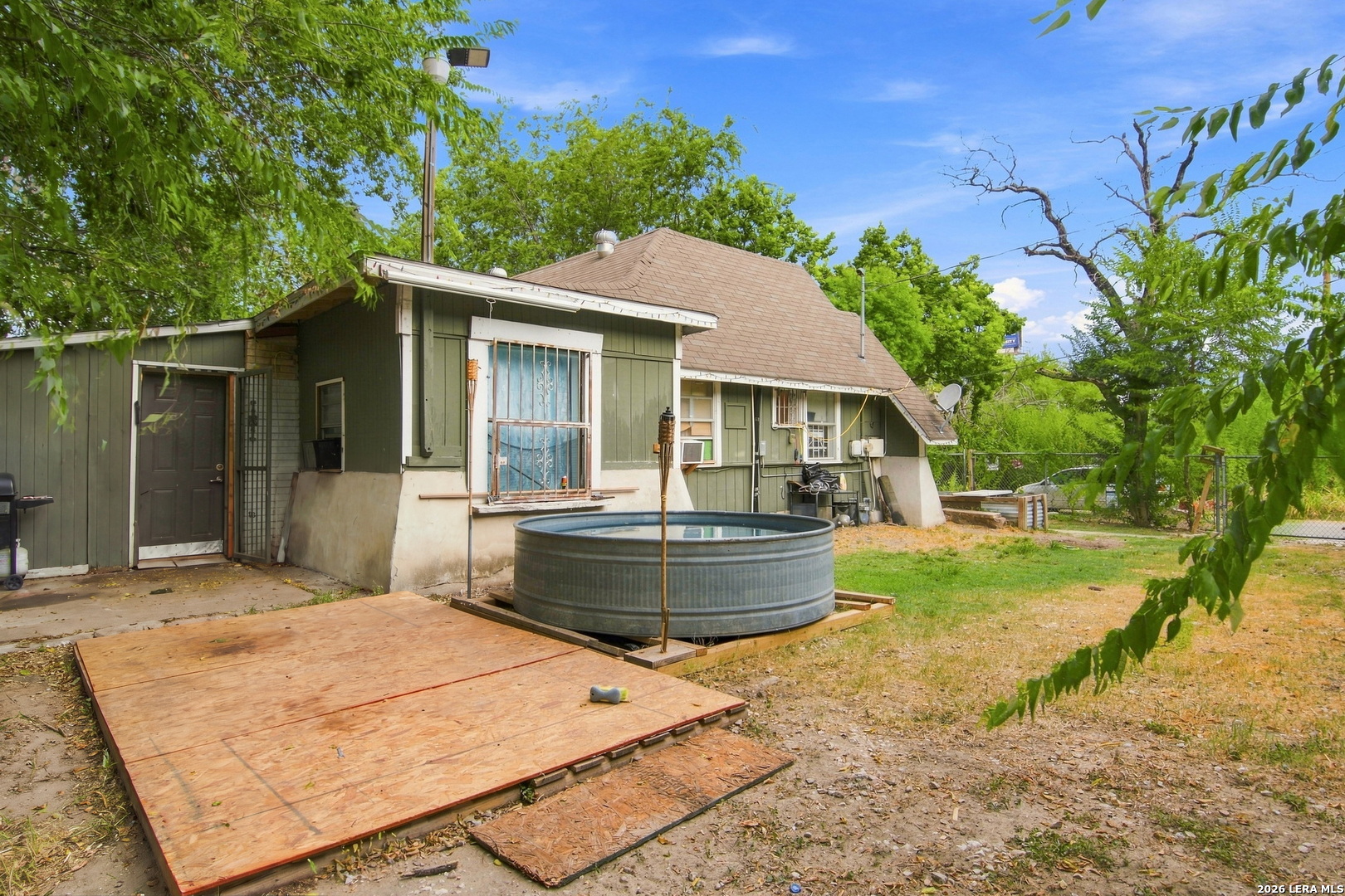 1204 W Kings Highway San Antonio TX 78201