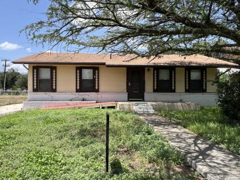 182 Perryman Street New Braunfels TX 78130