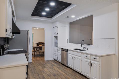 7906 Creek Trail San Antonio TX 78254