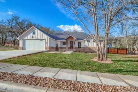 201 Ash Parkway La Vernia TX 78121