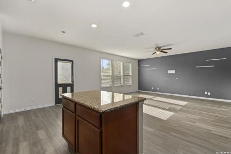 1615 Iron Creek San Antonio TX 78245