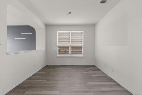 1615 Iron Creek San Antonio TX 78245