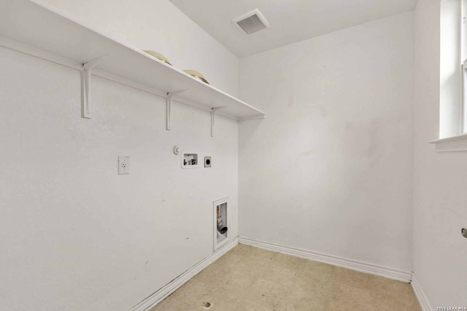1615 Iron Creek San Antonio TX 78245