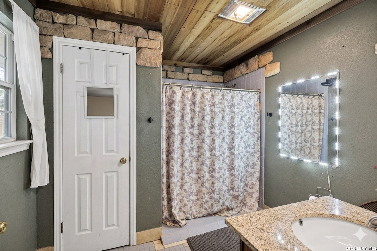 1518 W Travis San Antonio TX 78207