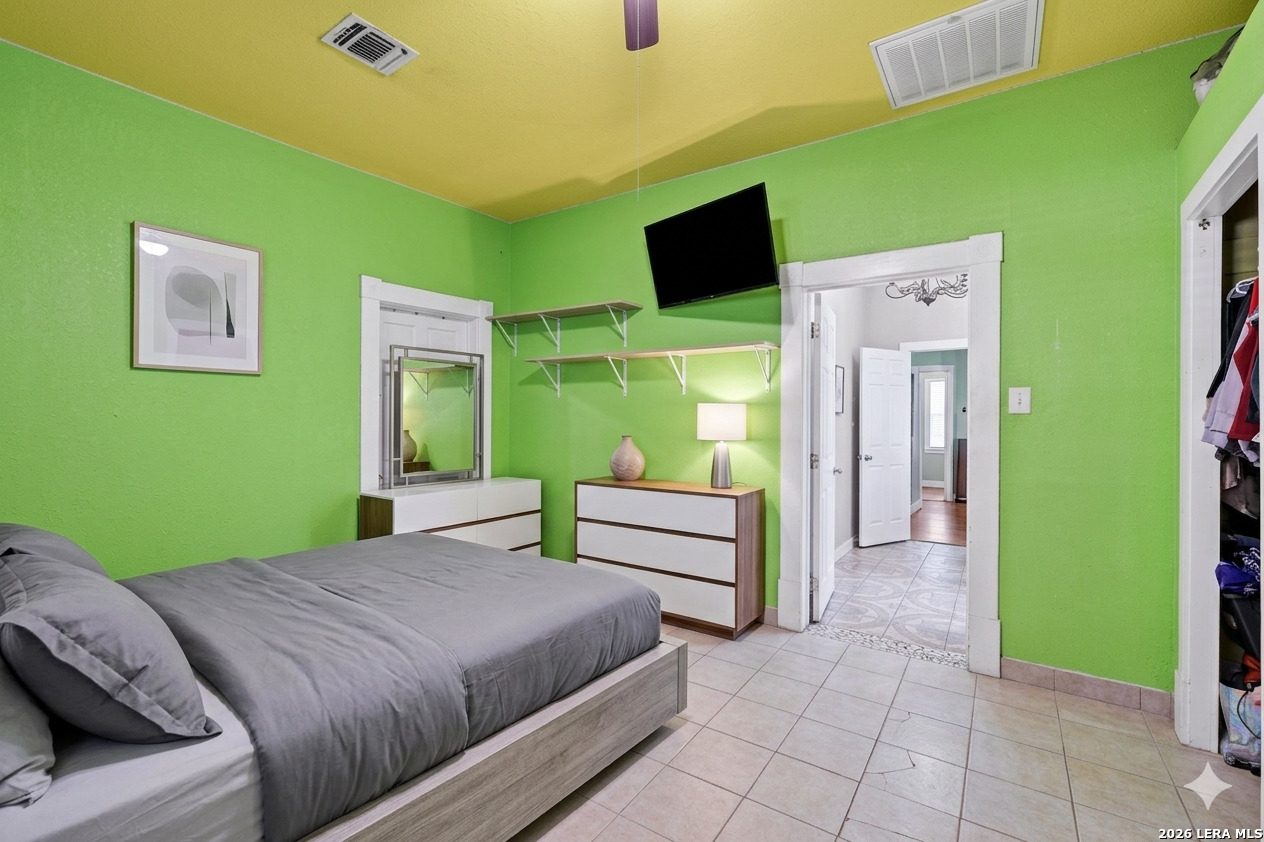 1518 W Travis San Antonio TX 78207