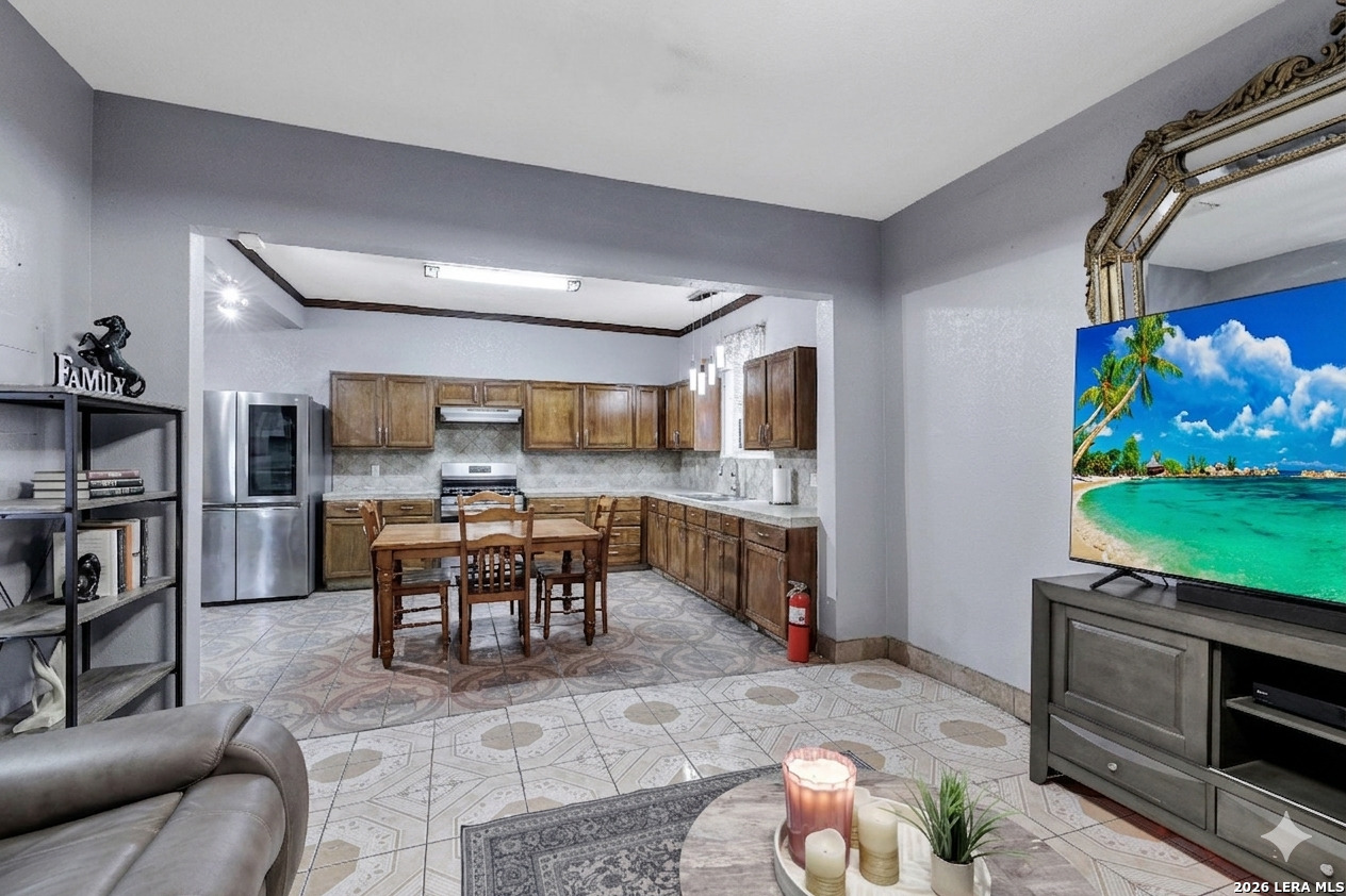 1518 W Travis San Antonio TX 78207