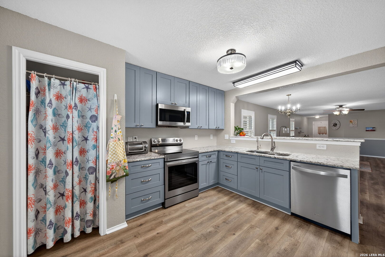 208 Passerina Selma TX 78154