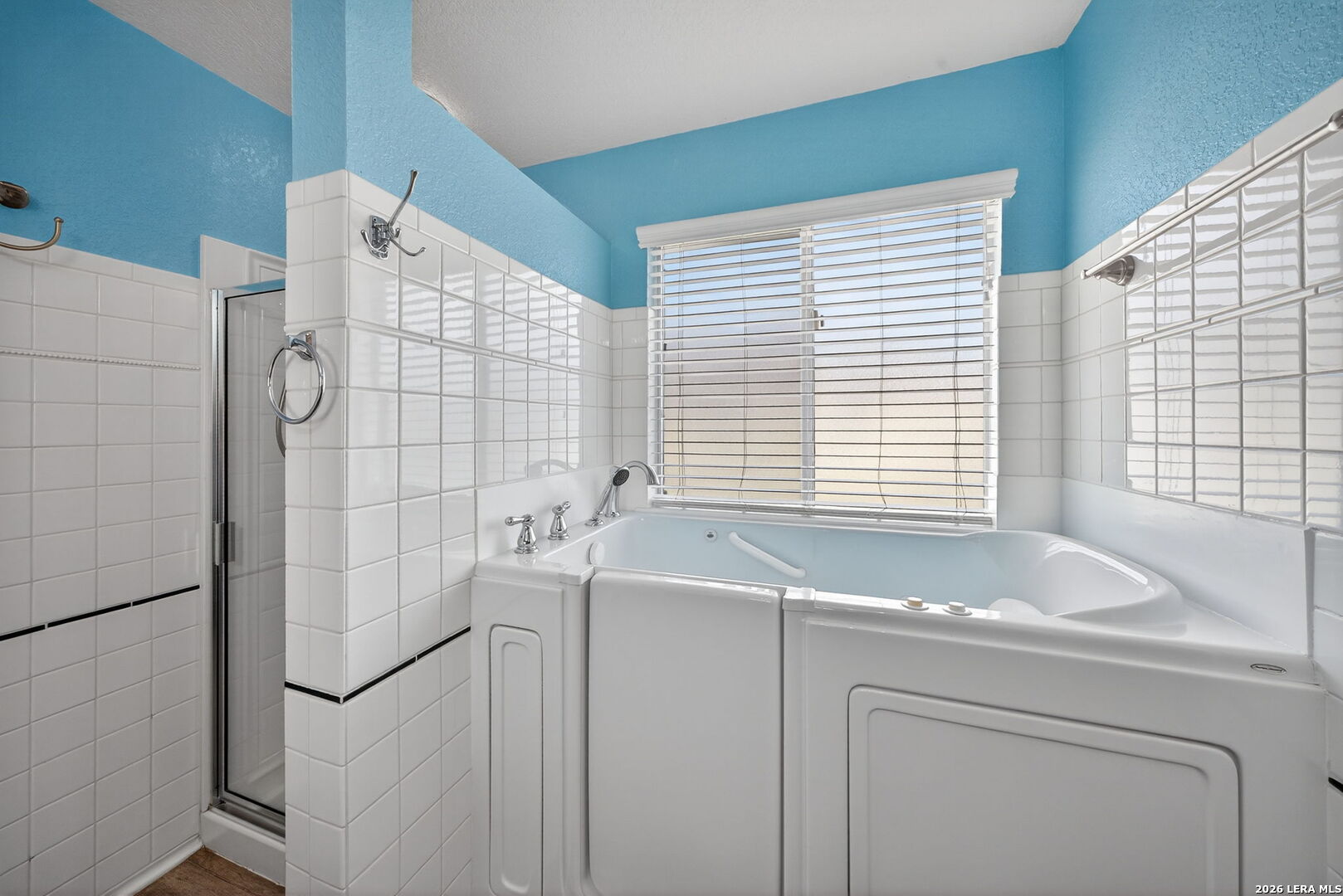 208 Passerina Selma TX 78154