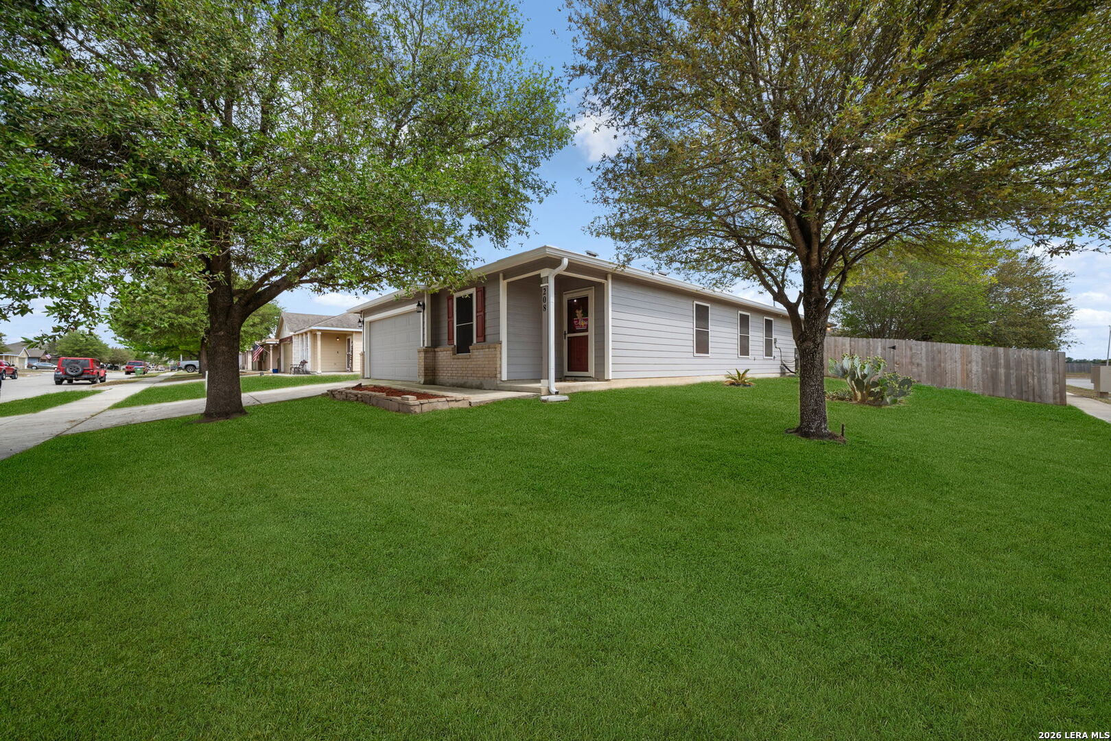 208 Passerina Selma TX 78154