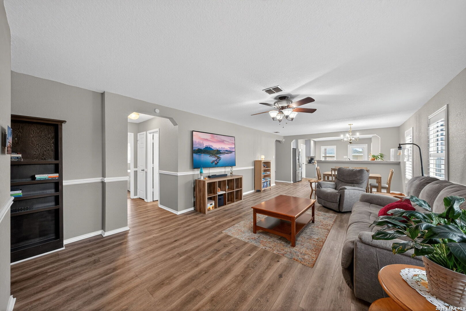 208 Passerina Selma TX 78154
