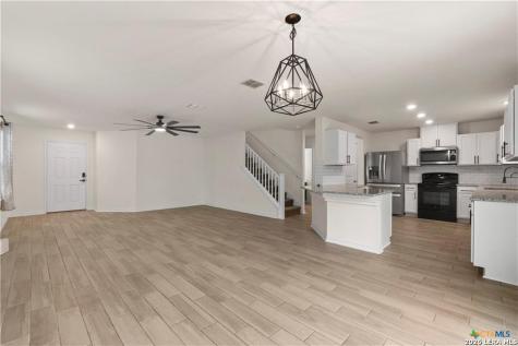 581 Lost Pond New Braunfels TX 78130