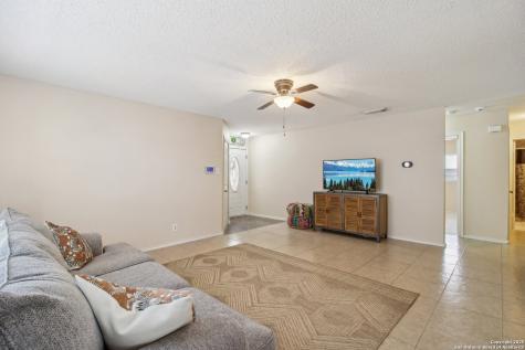 4825 Sunlit Well San Antonio TX 78247