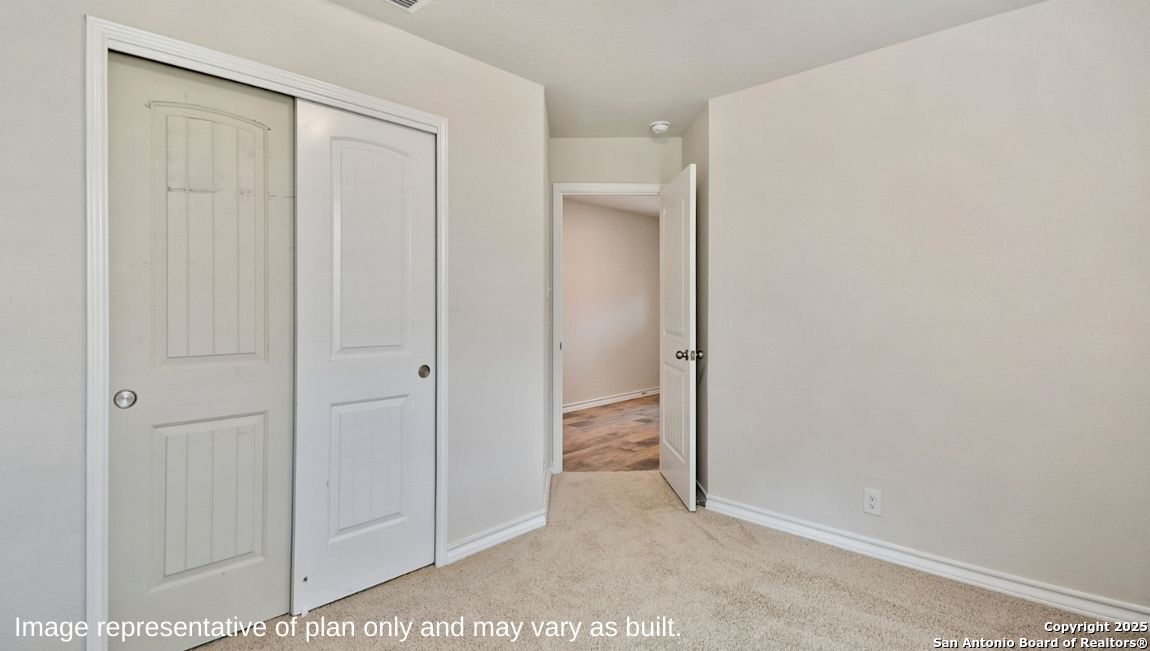 5735 Gray Moore San Antonio TX 78245