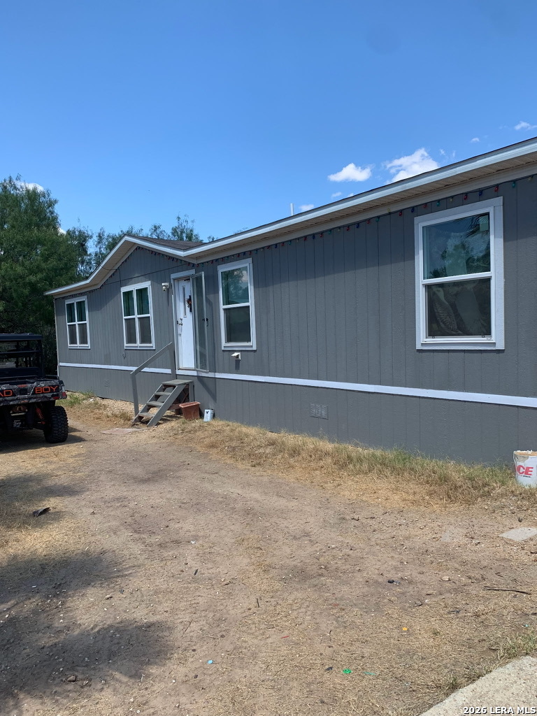 283 Oxford Street Cotulla TX 78014