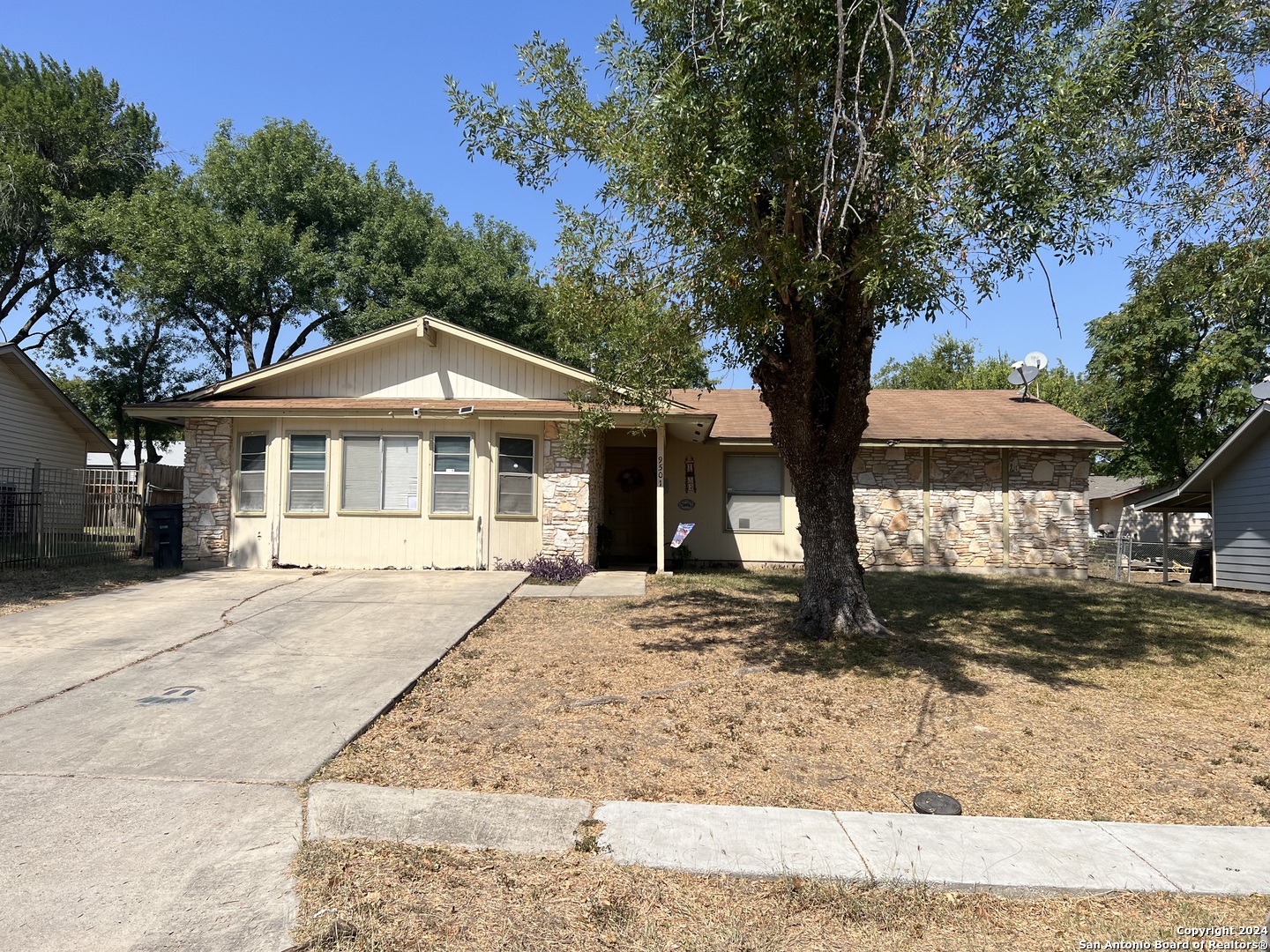 9501 Bear Creek Drive San Antonio TX 78245
