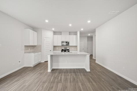 162 Hunters Camp San Antonio TX 78245