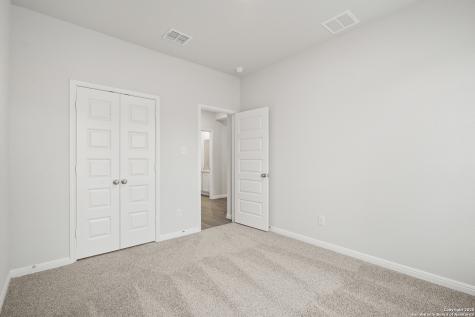 162 Hunters Camp San Antonio TX 78245