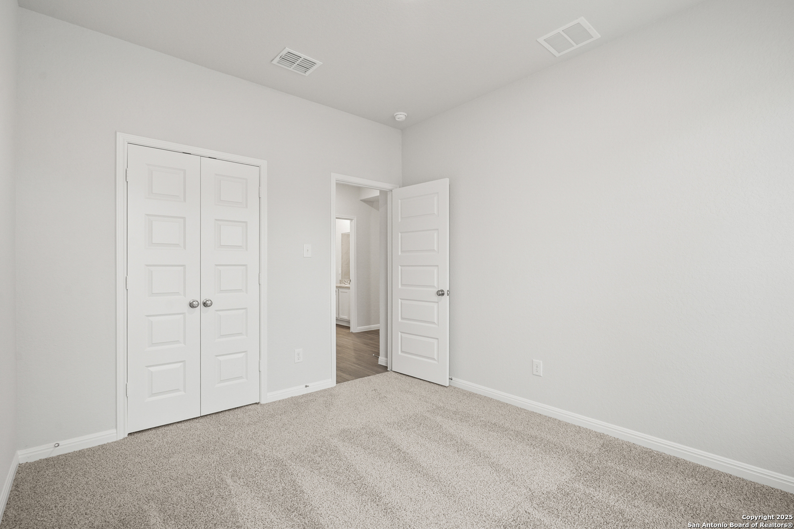162 Hunters Camp San Antonio TX 78245