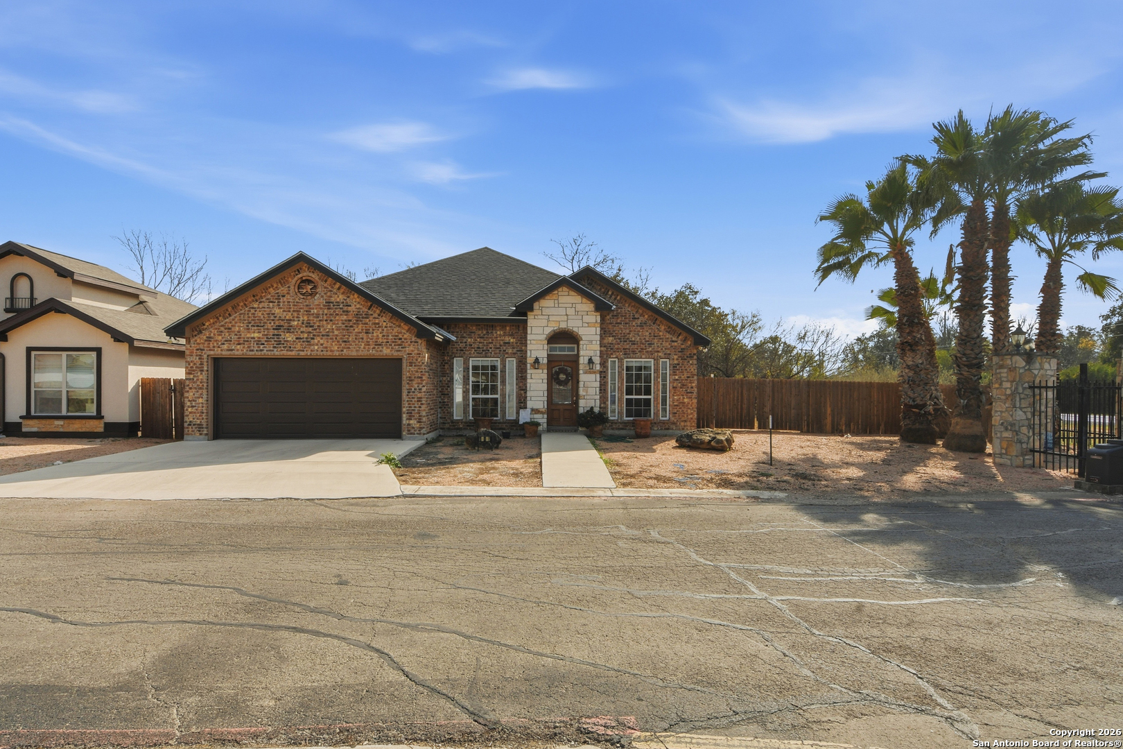 101 N Sutton Uvalde TX 78801