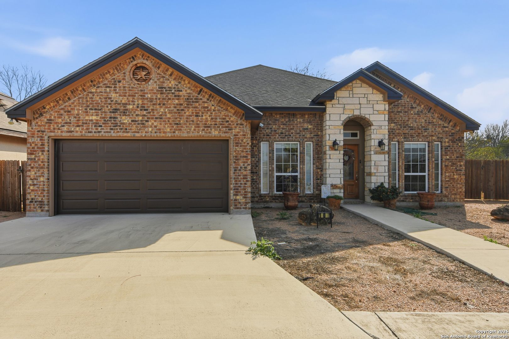 101 N Sutton Uvalde TX 78801