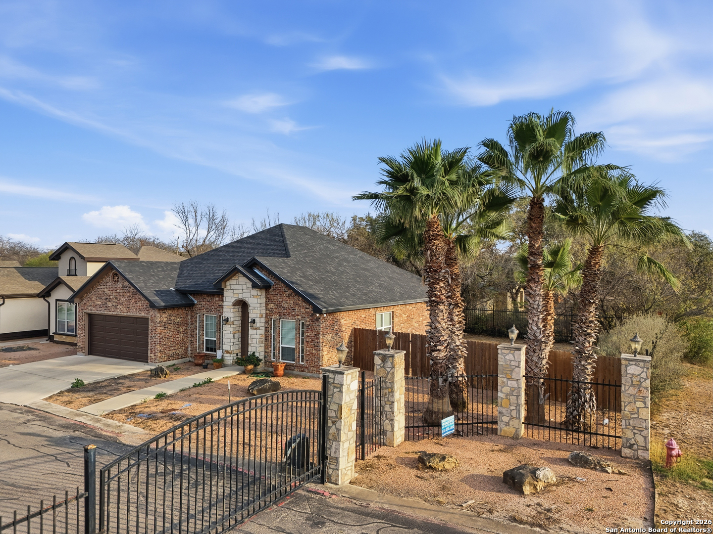 101 N Sutton Uvalde TX 78801