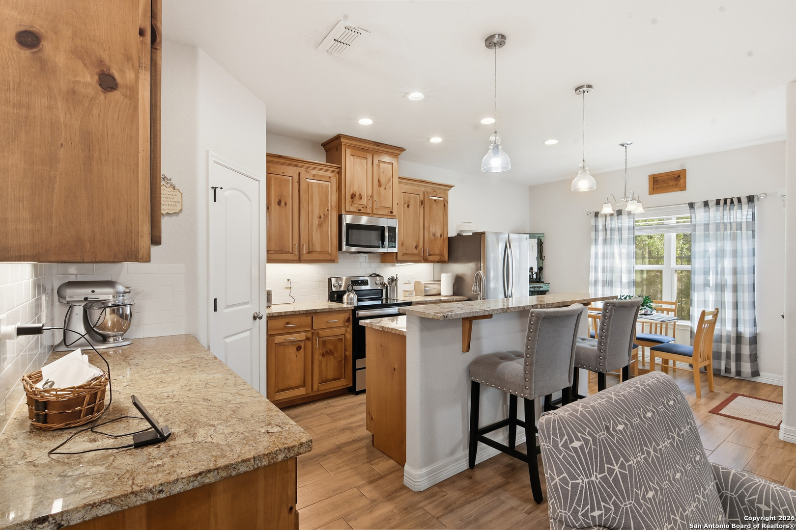 101 N Sutton Uvalde TX 78801