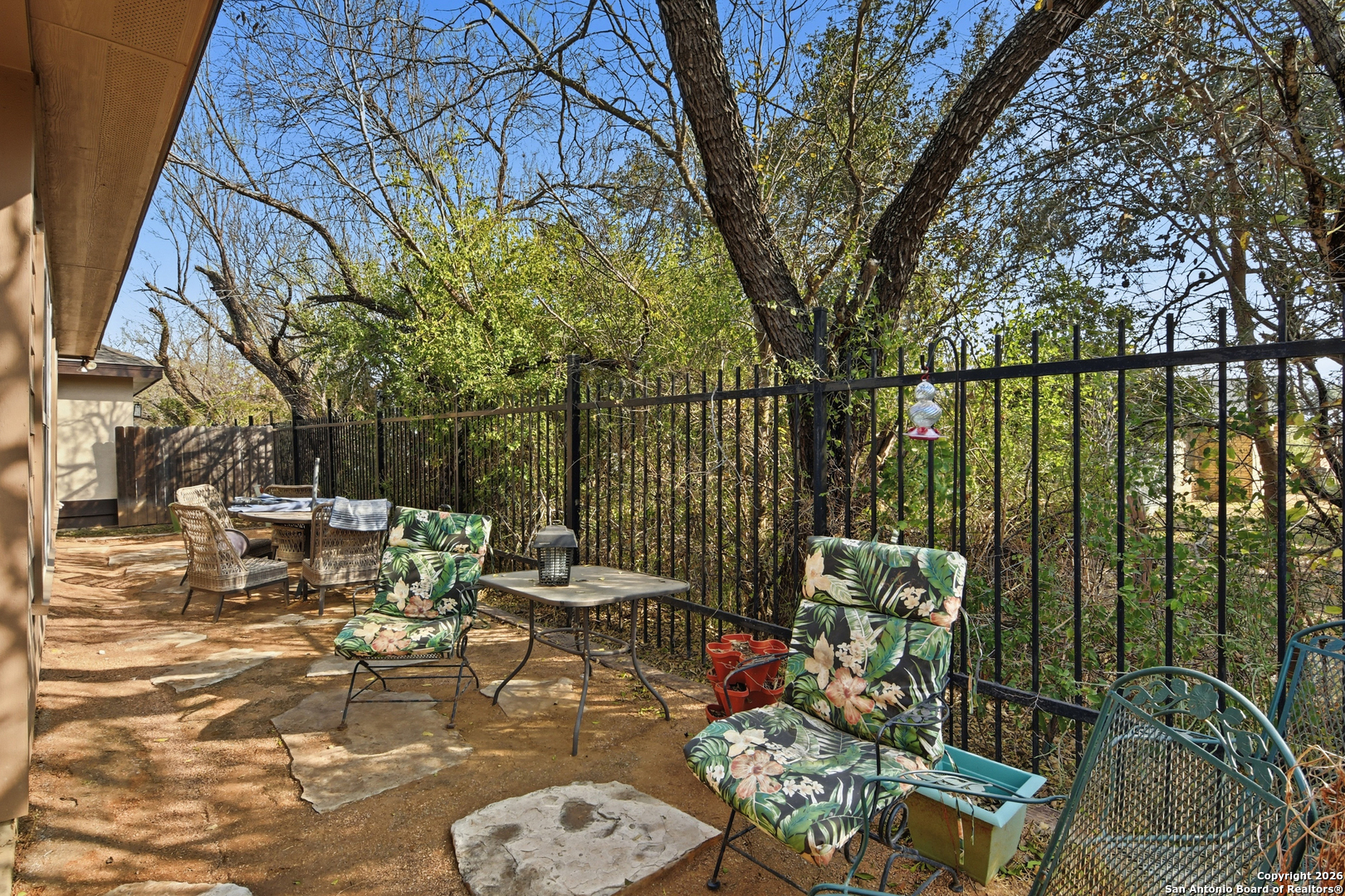 101 N Sutton Uvalde TX 78801