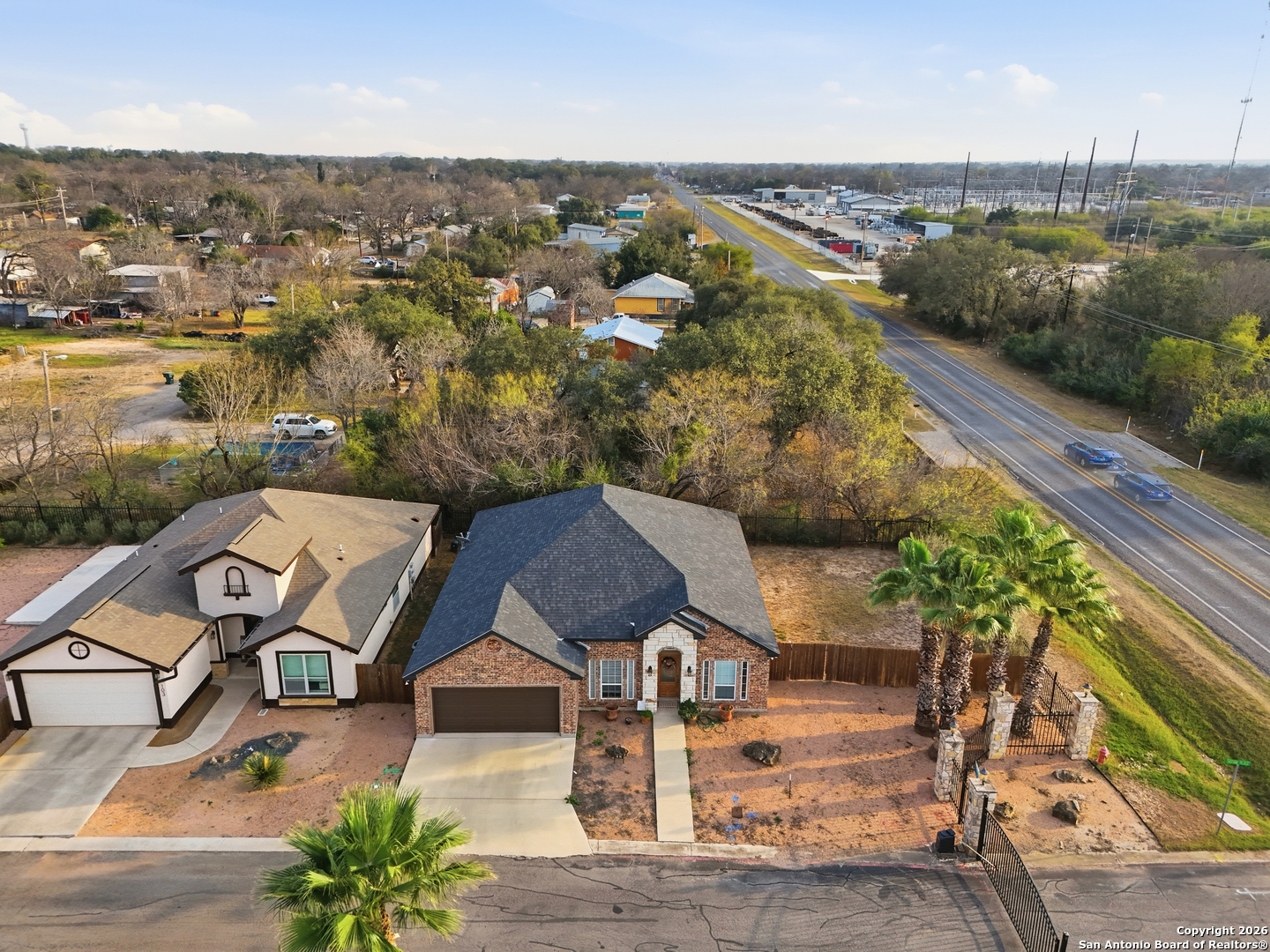 101 N Sutton Uvalde TX 78801