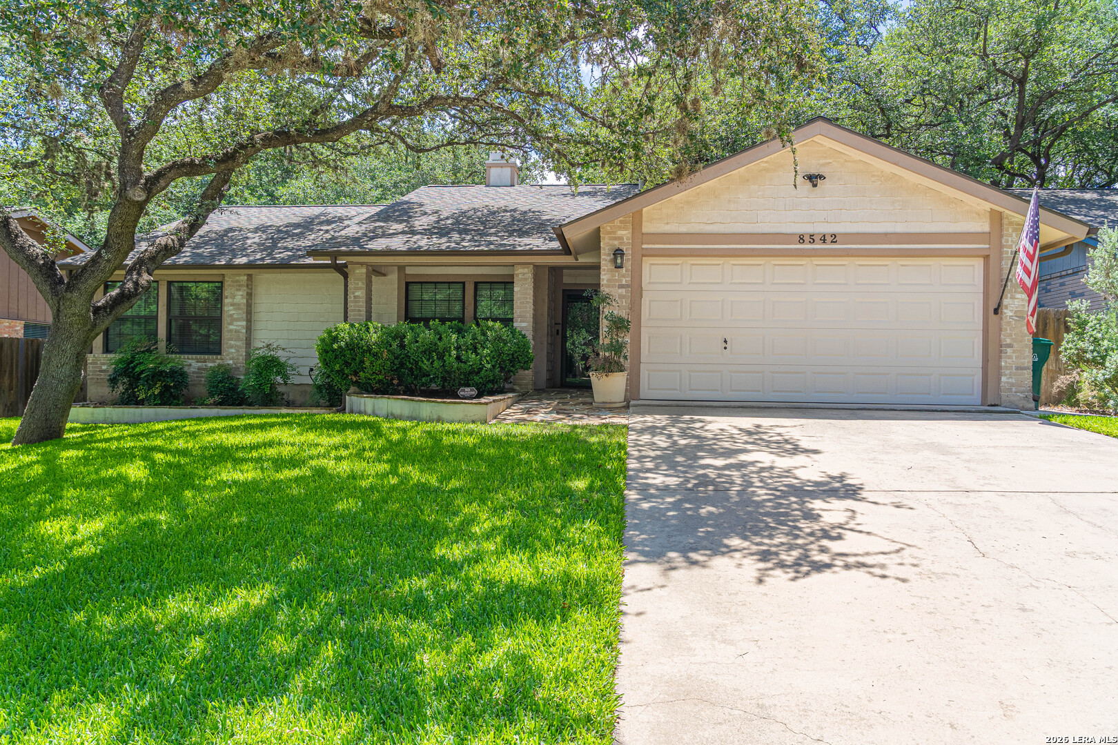 8542 Odyssey Drive Universal City TX 78148