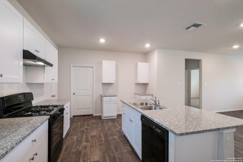 5312 Hartley Home San Antonio TX 78245