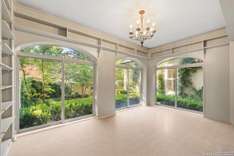 107 Thelma San Antonio TX 78212