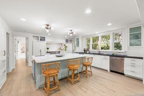 107 Thelma San Antonio TX 78212