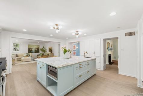 107 Thelma San Antonio TX 78212