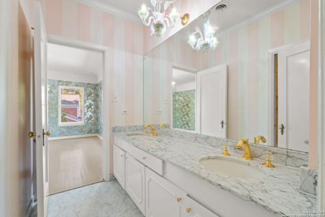 107 Thelma San Antonio TX 78212