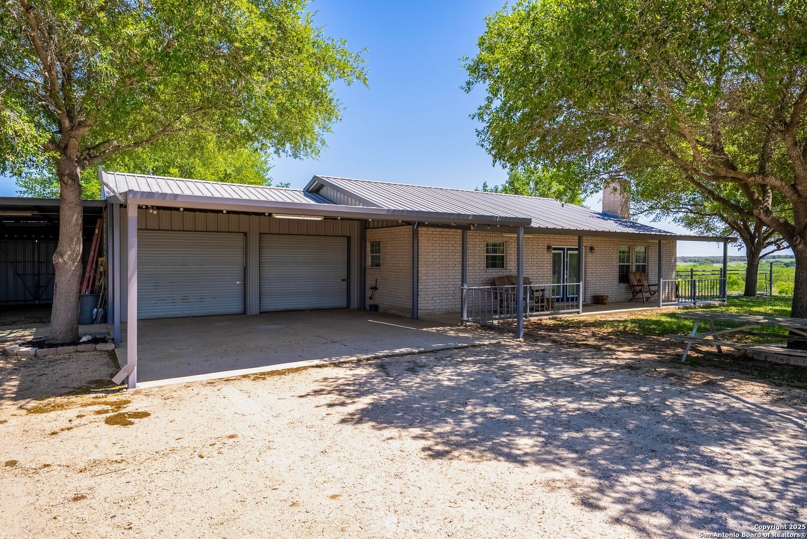 9404 Crow Lane Adkins TX 78101