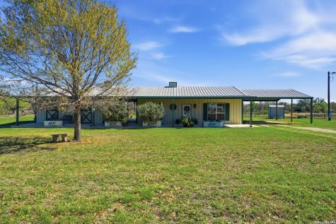 293 Woodrow Center Kingsbury TX 78638