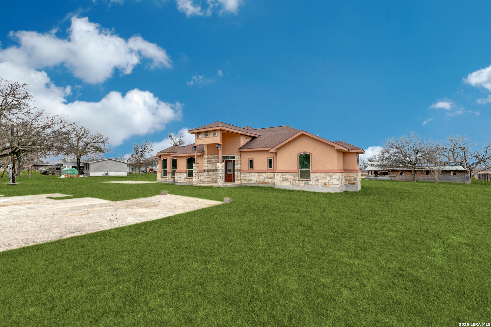 470 Blue Quail Lytle TX 78052
