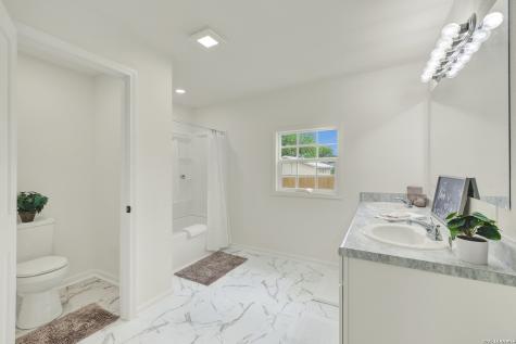 312 N Lavernia Marion TX 78124