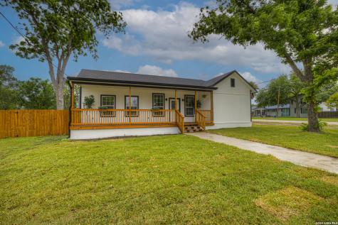 312 N Lavernia Marion TX 78124